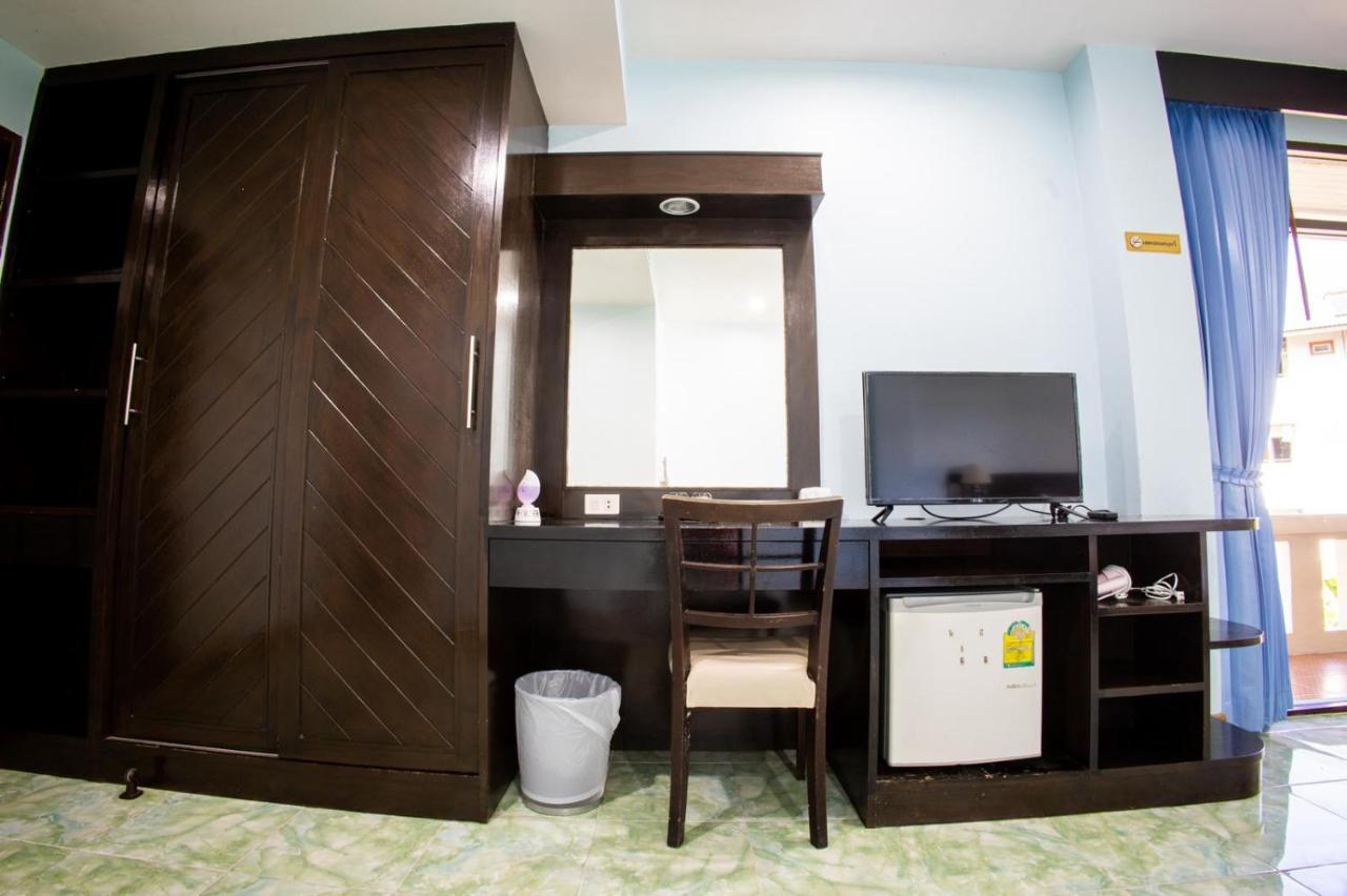 Riviera Patong Hotel Luaran gambar